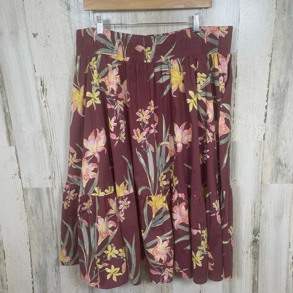 TORRID Midi Poplin Tiered Skirt Size 2X Floral Pockets Pull On - Picture 8 of 11